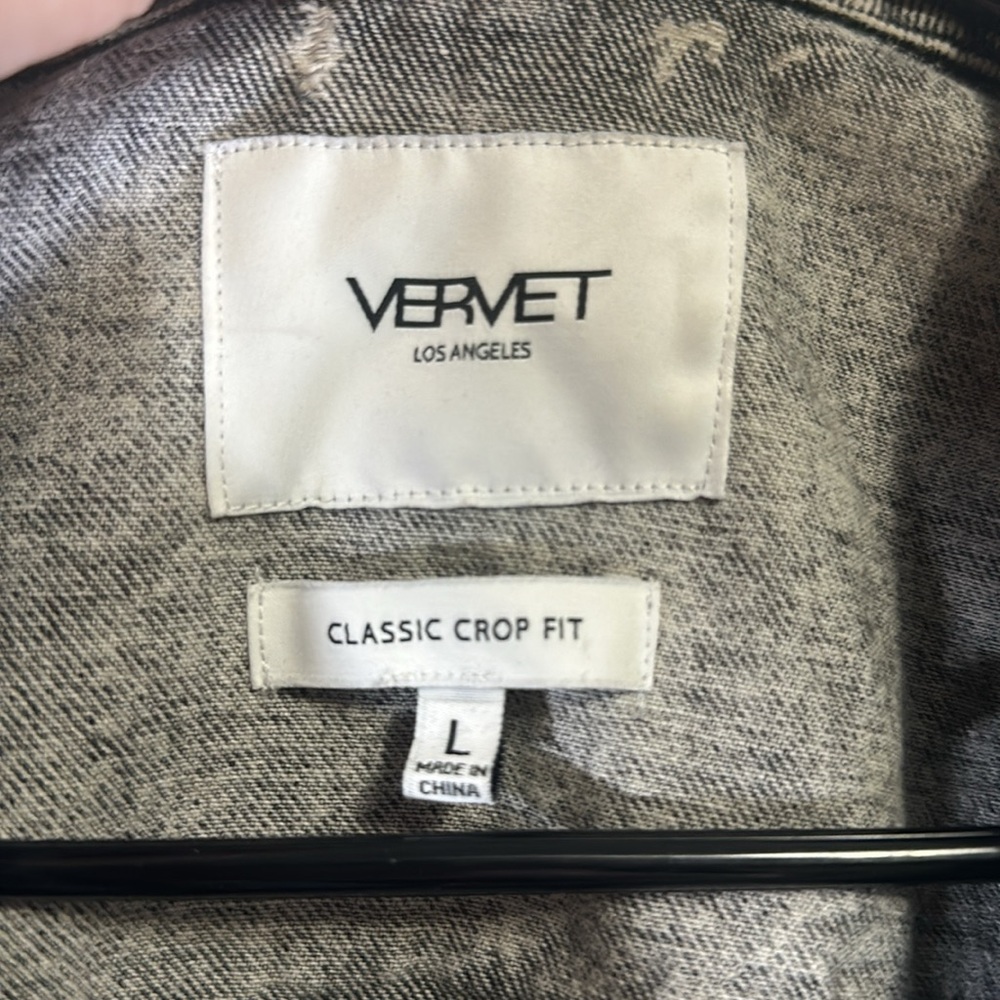 Vervet classic crop fit distressed acid wash Jean jacket size large - Picture 2 of 8